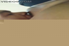 نجمة الأفلام الإباحية جوسي تأكل بوسها الكبير أثناء تصويرها